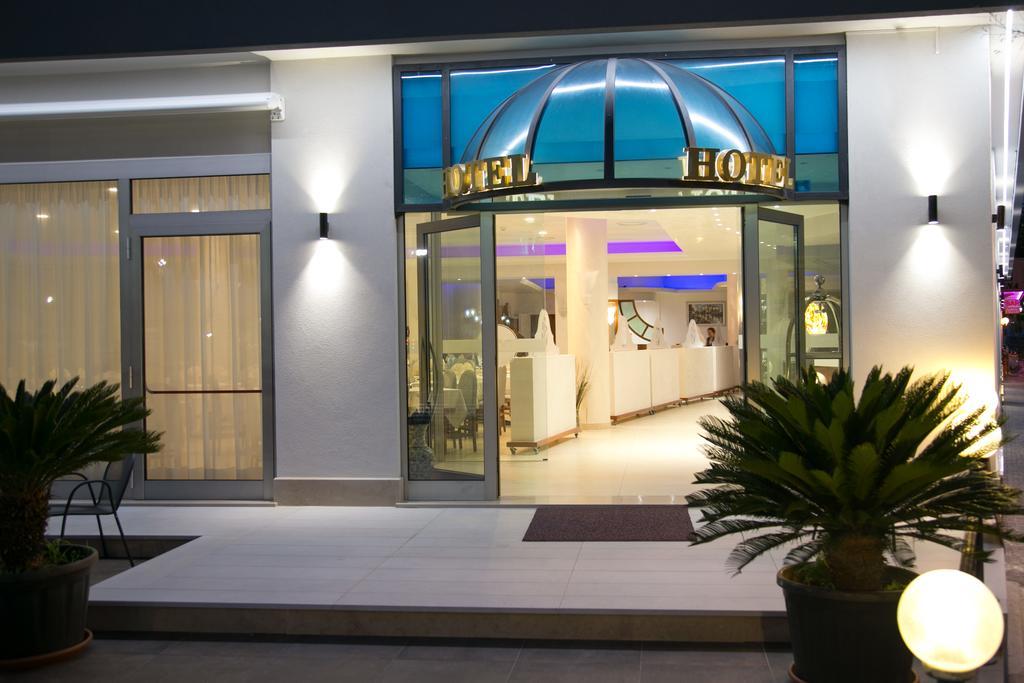 Hotel Metropol ซอตโตมารีนา ภายนอก รูปภาพ