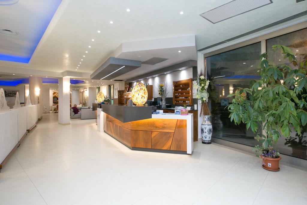 Hotel Metropol ซอตโตมารีนา ภายนอก รูปภาพ